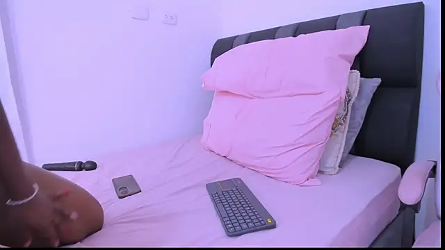 SabaBrown online show from 8, 2, 2025