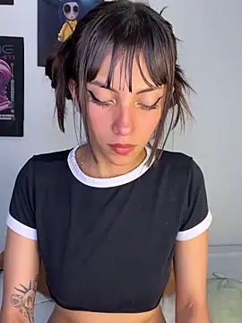 MiaGoth  online show from 2, 6, 2026
