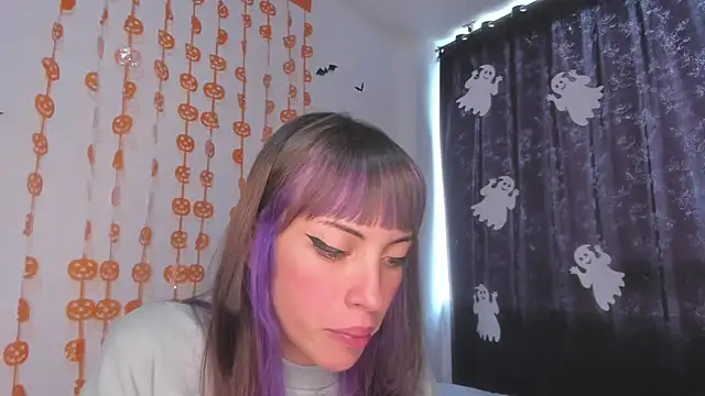 MiaGoth  online show from 19, 10, 2025