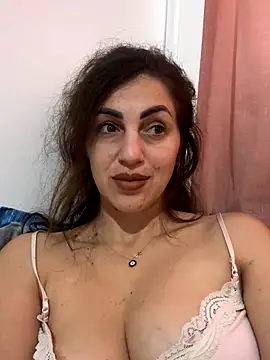 EmaSkyes online show from 18, 11, 2025