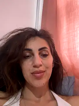 EmaSkyes online show from 8, 10, 2025