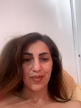 EmaSkyes online show from 12, 11, 2025