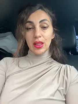 EmaSkyes online show from 5, 11, 2025