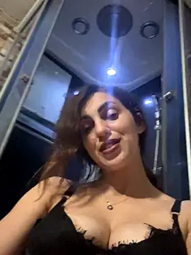 EmaSkyes online show from 15, 10, 2025