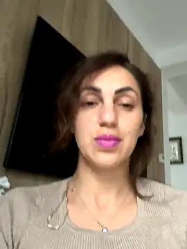 EmaSkyes online show from 15, 10, 2025