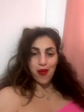 EmaSkyes online show from 6, 11, 2025