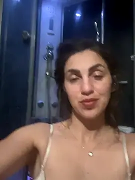 EmaSkyes online show from 6, 11, 2025