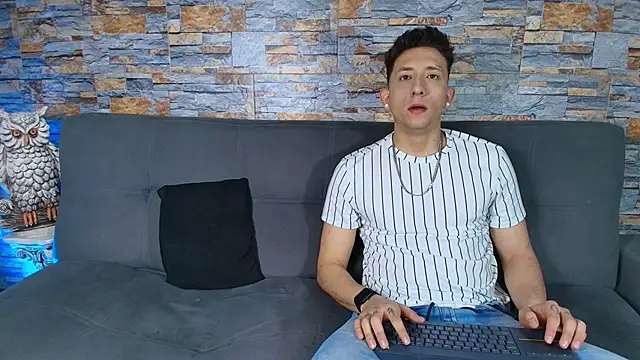 Maykol Victoriasr online show from 18, 11, 2025