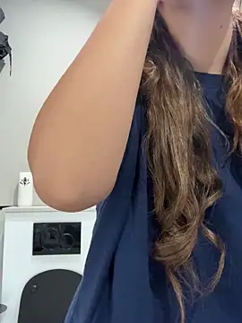 BelleSkye online show from 2, 10, 2025