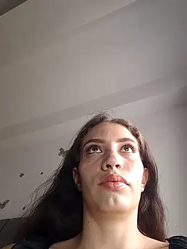 aurelialux online show from 19, 9, 2025