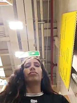 aurelialux online show from 12, 9, 2025