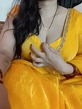 Snapshot of kaamuk_shweta chatting on 12, 4, 2026 kaamuk shweta online show from 12, 4, 2026