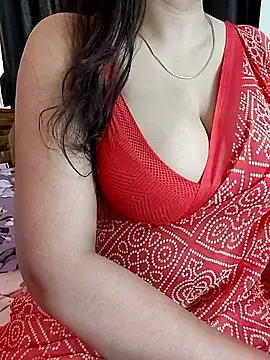 Snapshot of kaamuk_shweta chatting on 27, 4, 2026 kaamuk shweta online show from 27, 4, 2026