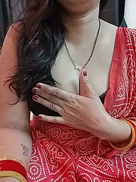 Snapshot of kaamuk_shweta chatting on 29, 5, 2026 kaamuk shweta online show from 29, 5, 2026