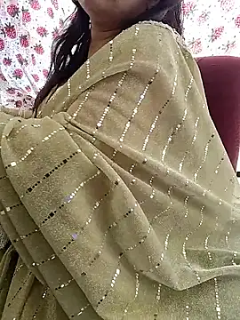 Snapshot of kaamuk_shweta chatting on 6, 4, 2026 kaamuk shweta online show from 6, 4, 2026