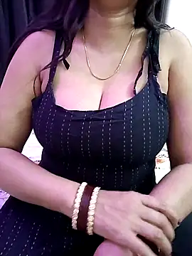 Snapshot of kaamuk_shweta chatting on 19, 4, 2026 kaamuk shweta online show from 19, 4, 2026