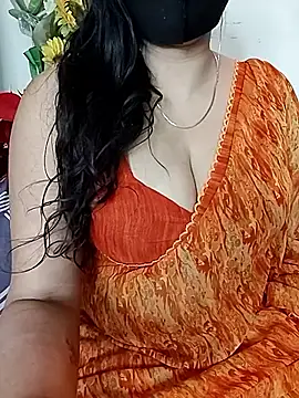 Snapshot of kaamuk_shweta chatting on 28, 4, 2026 kaamuk shweta online show from 28, 4, 2026