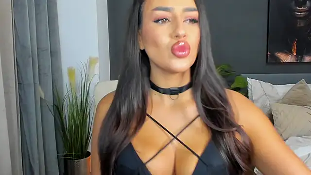 Sonia  Rey online show from 12, 9, 2025