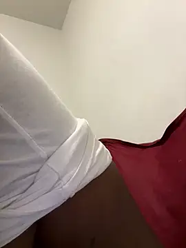 Snapshot of honeybrow chatting on 9, 1, 2025 honeybrow online show from 9, 1, 2025