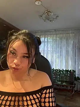 Snapshot of hinataleecs chatting on 22, 2, 2025 hinataleecs online show from 22, 2, 2025