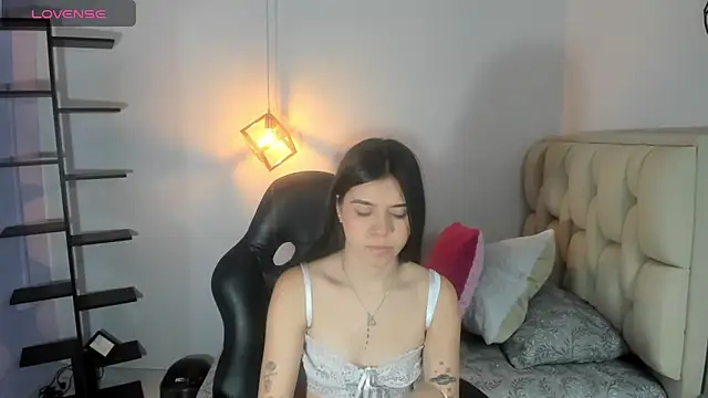 cassiehoward14 online show from 6, 10, 2025