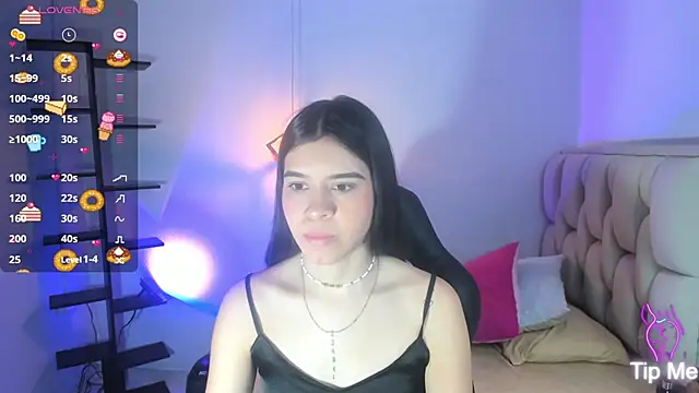 cassiehoward14 online show from 17, 9, 2025