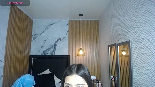 cassiehoward14 online show from 18, 10, 2025