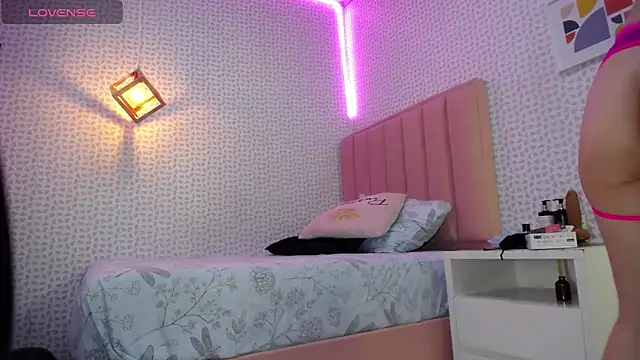 cassiehoward14 online show from 19, 3, 2025