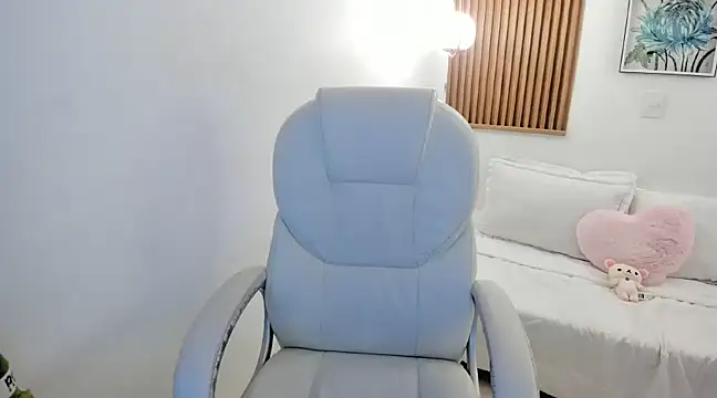 smallgiant27 online show from 4, 1, 2025