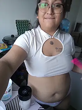 Snapshot of EmpaticBolillo chatting on 28, 10, 2025 EmpaticBolillo online show from 28, 10, 2025