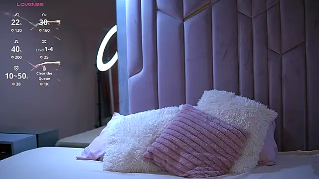 EmilyJuarez online show from 13, 10, 2025