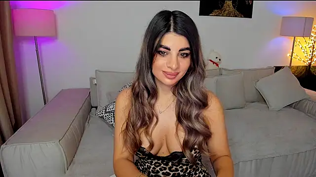 Snapshot of Queenofyouredreams chatting on 4, 1, 2025 Queenofyouredreams online show from 4, 1, 2025