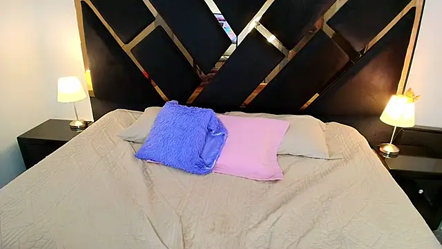 Amelie saenz online show from 10, 2, 2026