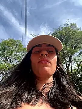 Snapshot of Blue_butterfly chatting on 28, 9, 2025 Blue butterfly online show from 28, 9, 2025