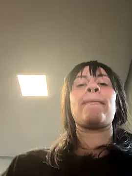 Snapshot of Blue_butterfly chatting on 15, 9, 2025 Blue butterfly online show from 15, 9, 2025