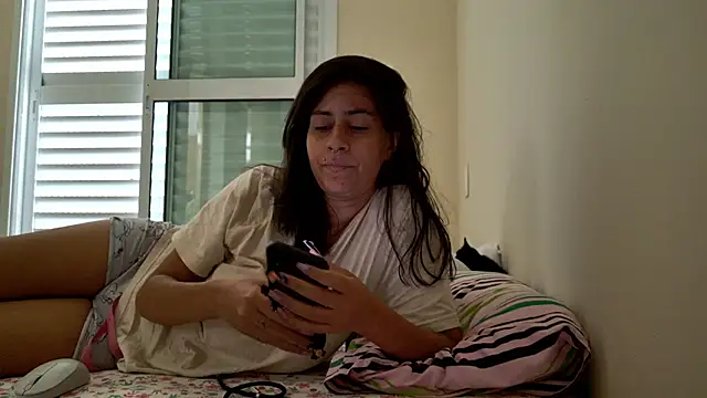 Snapshot of Blue_butterfly chatting on 16, 10, 2025 Blue butterfly online show from 16, 10, 2025