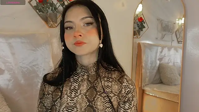 Snapshot of _Rouse_v chatting on 28, 10, 2025 Rouse v online show from 28, 10, 2025