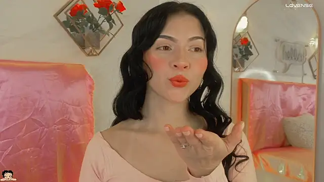 Snapshot of _Rouse_v chatting on 24, 11, 2025 Rouse v online show from 24, 11, 2025