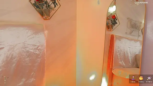 Snapshot of _Rouse_v chatting on 25, 10, 2025 Rouse v online show from 25, 10, 2025