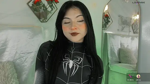 Snapshot of _Rouse_v chatting on 30, 10, 2025 Rouse v online show from 30, 10, 2025