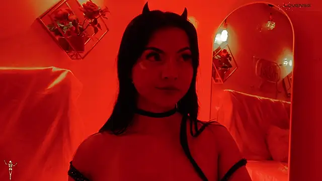 Snapshot of _Rouse_v chatting on 22, 10, 2025 Rouse v online show from 22, 10, 2025