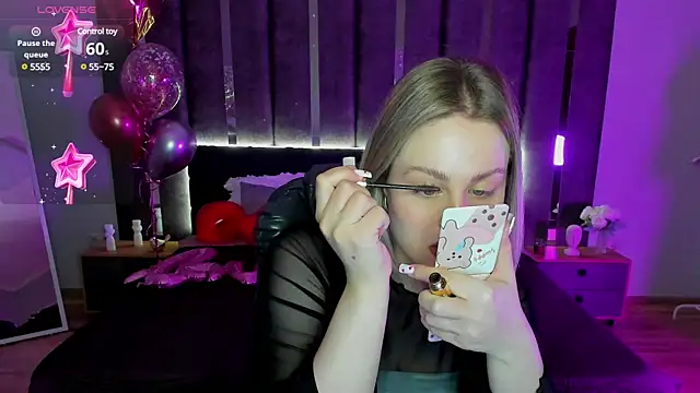  Sarah Soul  online show from 5, 3, 2025