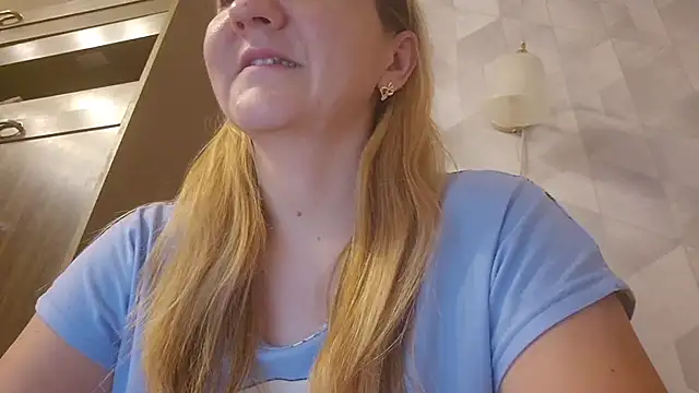 EstrellaWalters online show from 12, 11, 2025