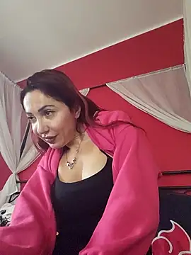 Snapshot of Carolina_red chatting on 4, 3, 2026 Carolina red online show from 4, 3, 2026