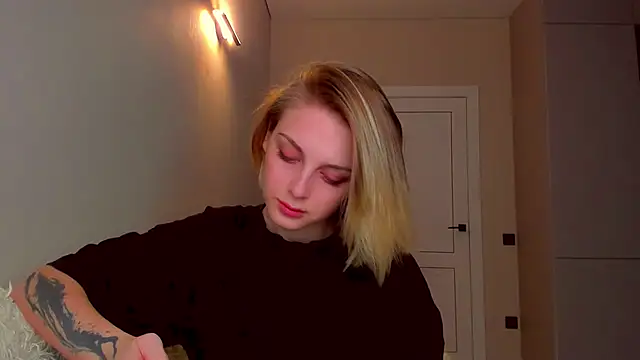 pretty girlnextdoor online show from 18, 3, 2025