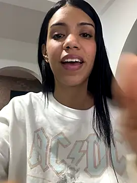 -Naomyy- online show from 29, 11, 2025