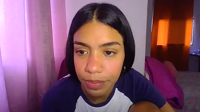 -Naomyy- online show from 10, 9, 2025