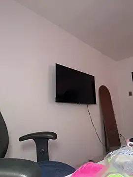 -Naomyy- online show from 4, 2, 2026