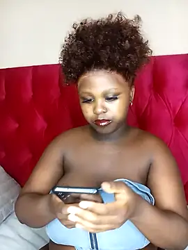 Snapshot of Dark_Berry_26 chatting on 4, 11, 2025 Dark Berry 26 online show from 4, 11, 2025