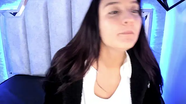  alaia collway  online show from 19, 3, 2025